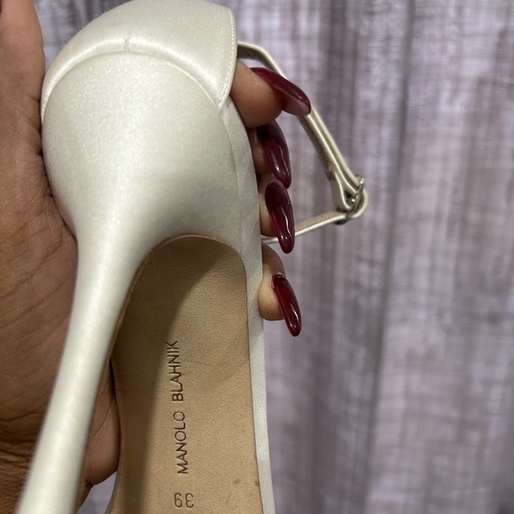 Manolo Blanik Chaos Satin Sandal in Ivory - Picture 5 of 9